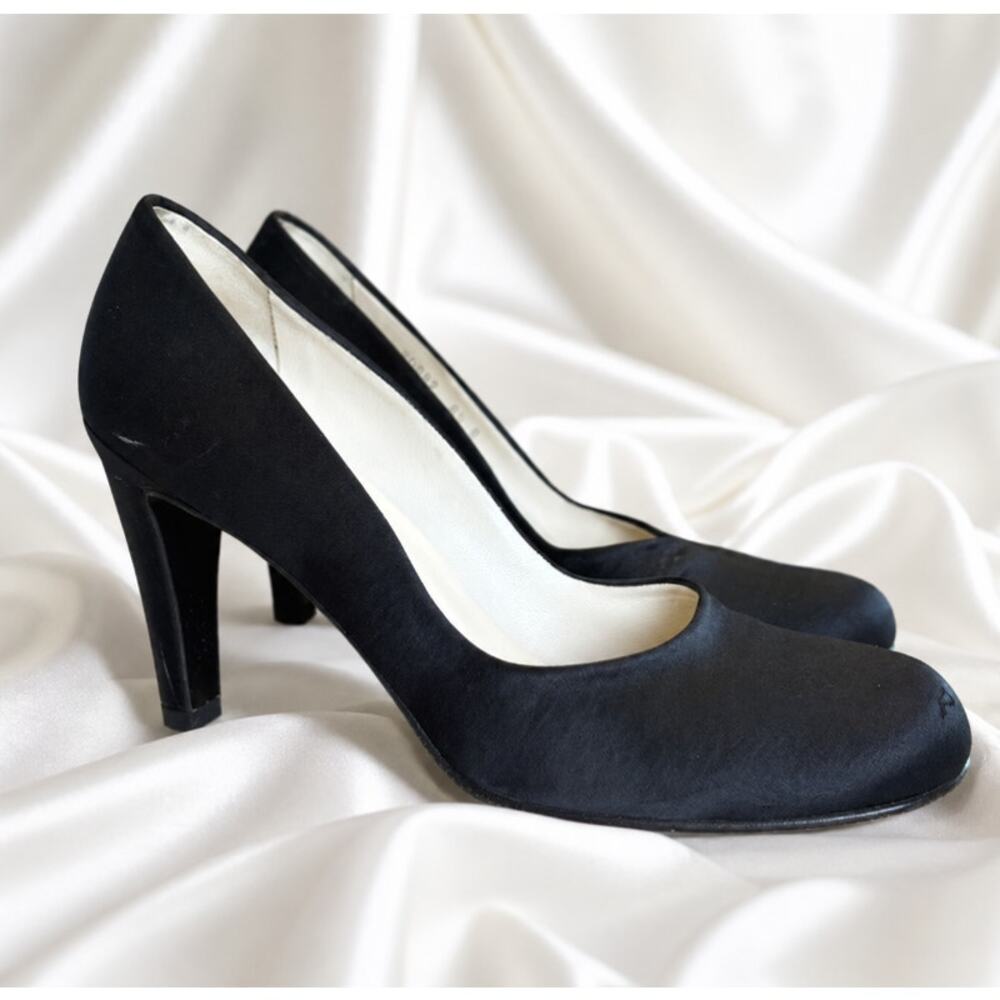 Bottega Veneta Womens Black Satin Pumps Heels Round Toe Made in Italy Size 8.5